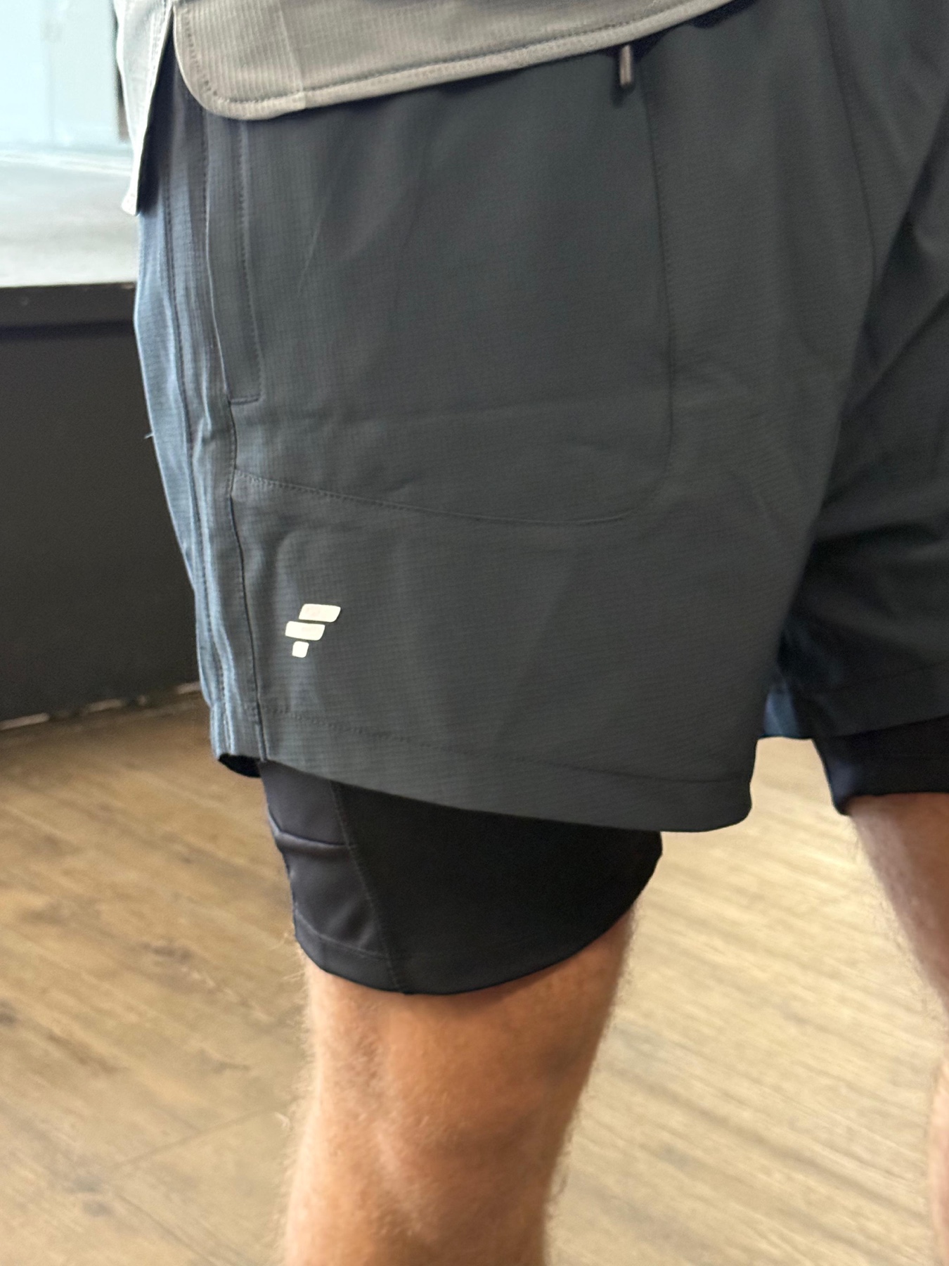 FTHUN two-in-one short logo detail