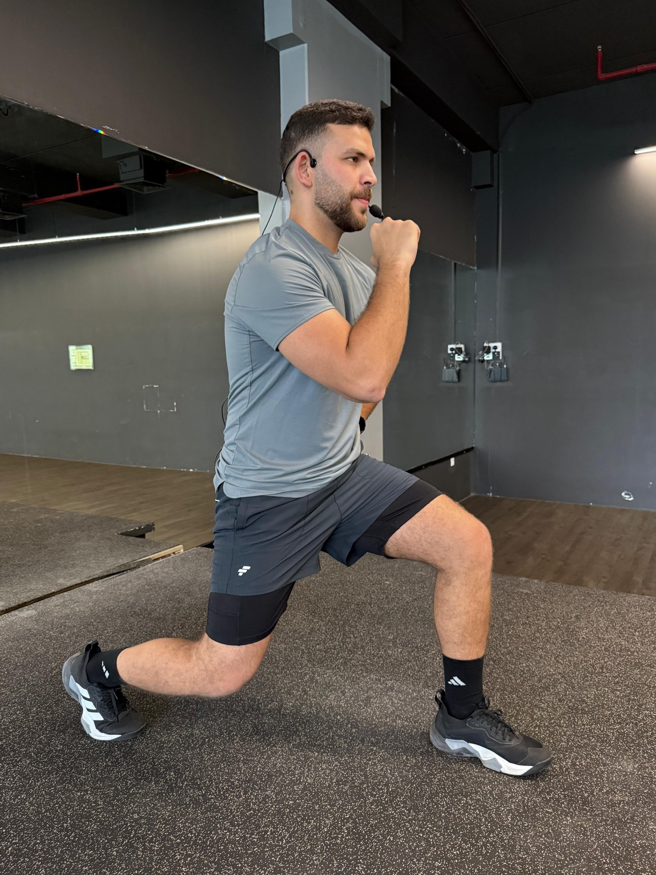 FTHUN steel tee and training short in motion